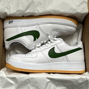 SOLD: Nike Air Force 1 Low Retro QS - White/Forrest Green/gum yellow